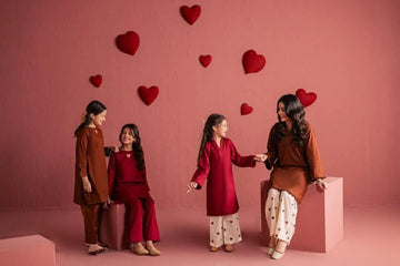 Kids Lace Border Shirt With Heart Embroidery 2Pcs